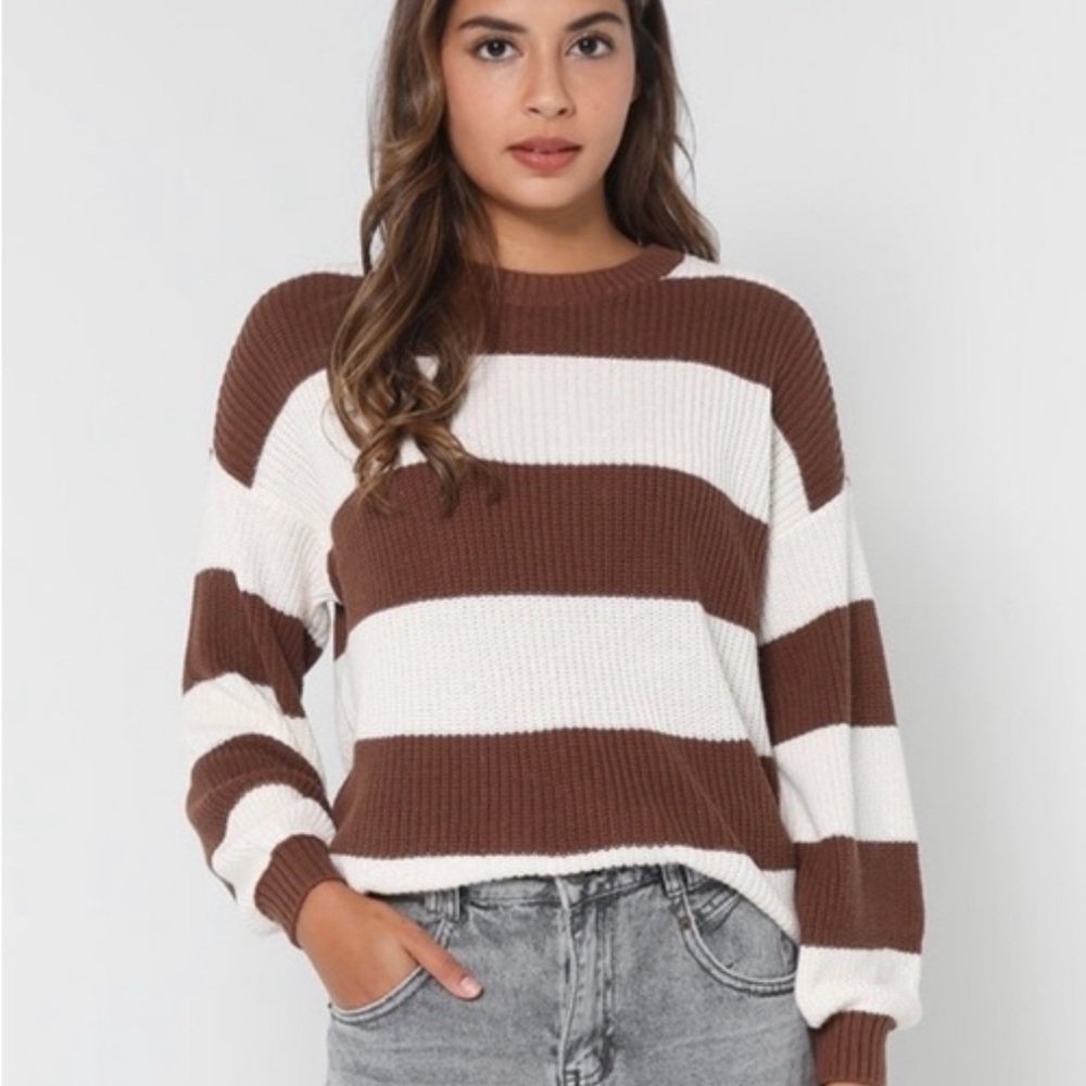 Women’s Hollister Crew Neck Cropped Brown & White Striped Sweater, Medium